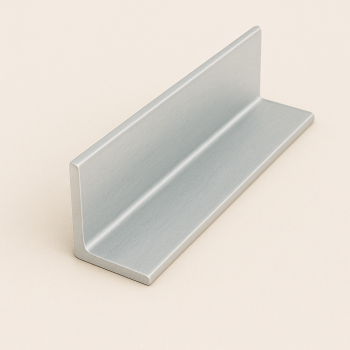 Уголок алюминиевый прессованный неравнополочный 30х25х4 мм Д16 ГОСТ 13738-91 в наличии в Южно-Сахалинске