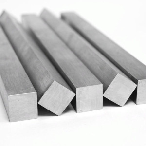 Квадрат нержавеющий 10х10 мм AISI 410 в наличии в Южно-Сахалинске