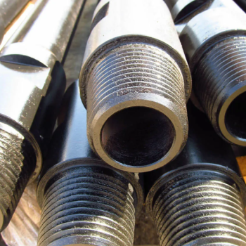 Стальная бурильная труба 101,6х10 мм 40Х ГОСТ 631-75 в наличии в Южно-Сахалинске